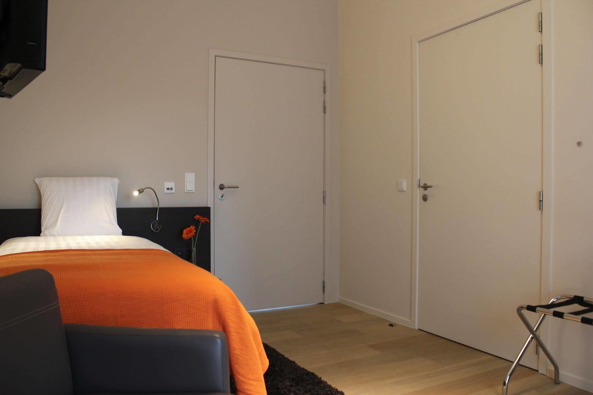Hotel L'O De Vie Sint-Truiden Esterno foto