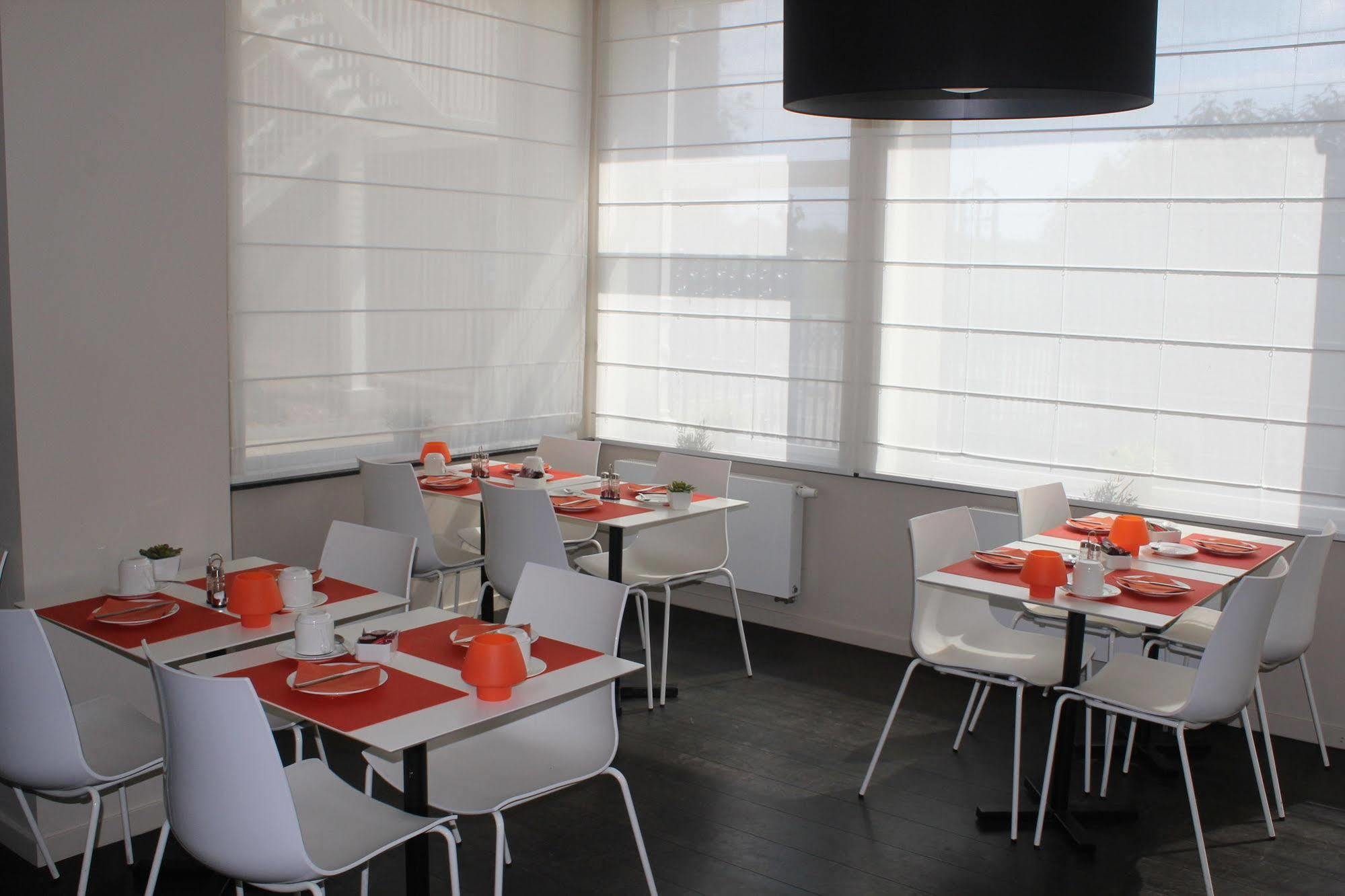 Hotel L'O De Vie Sint-Truiden Esterno foto