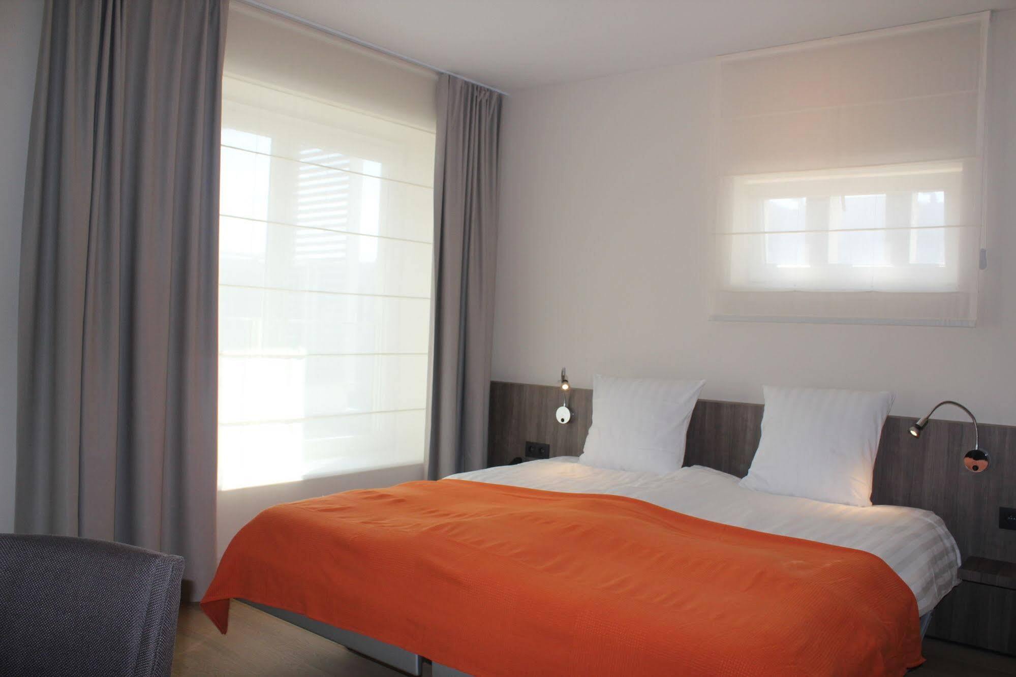Hotel L'O De Vie Sint-Truiden Esterno foto